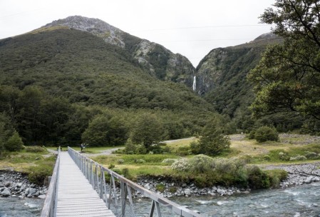 Track heading toward Devil's Punchbowl in Arthur's Pass NP.