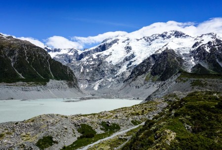 Mueller Lake in Mt. Cook NP